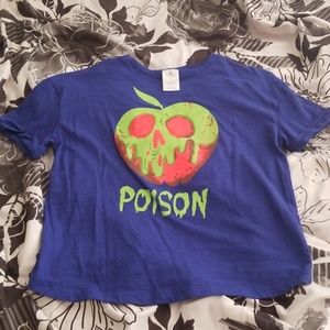 Disney Snow White Pioson apple shirt